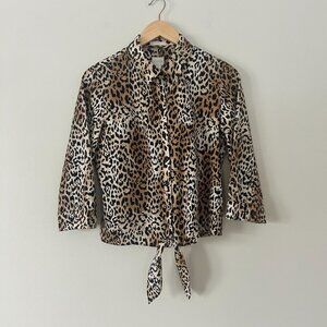 Chicos Leopard Print No-Iron Button-Up Shirt With Tie Hem Womens Size 0